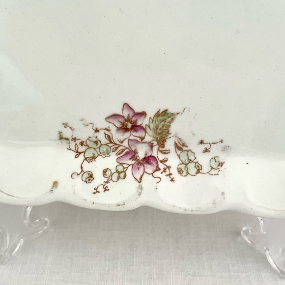 Vintage Warwick Floral Dessert/snack tray, scalloped gold-trimmed edge, 11"x 6" - Picture 3 of 9